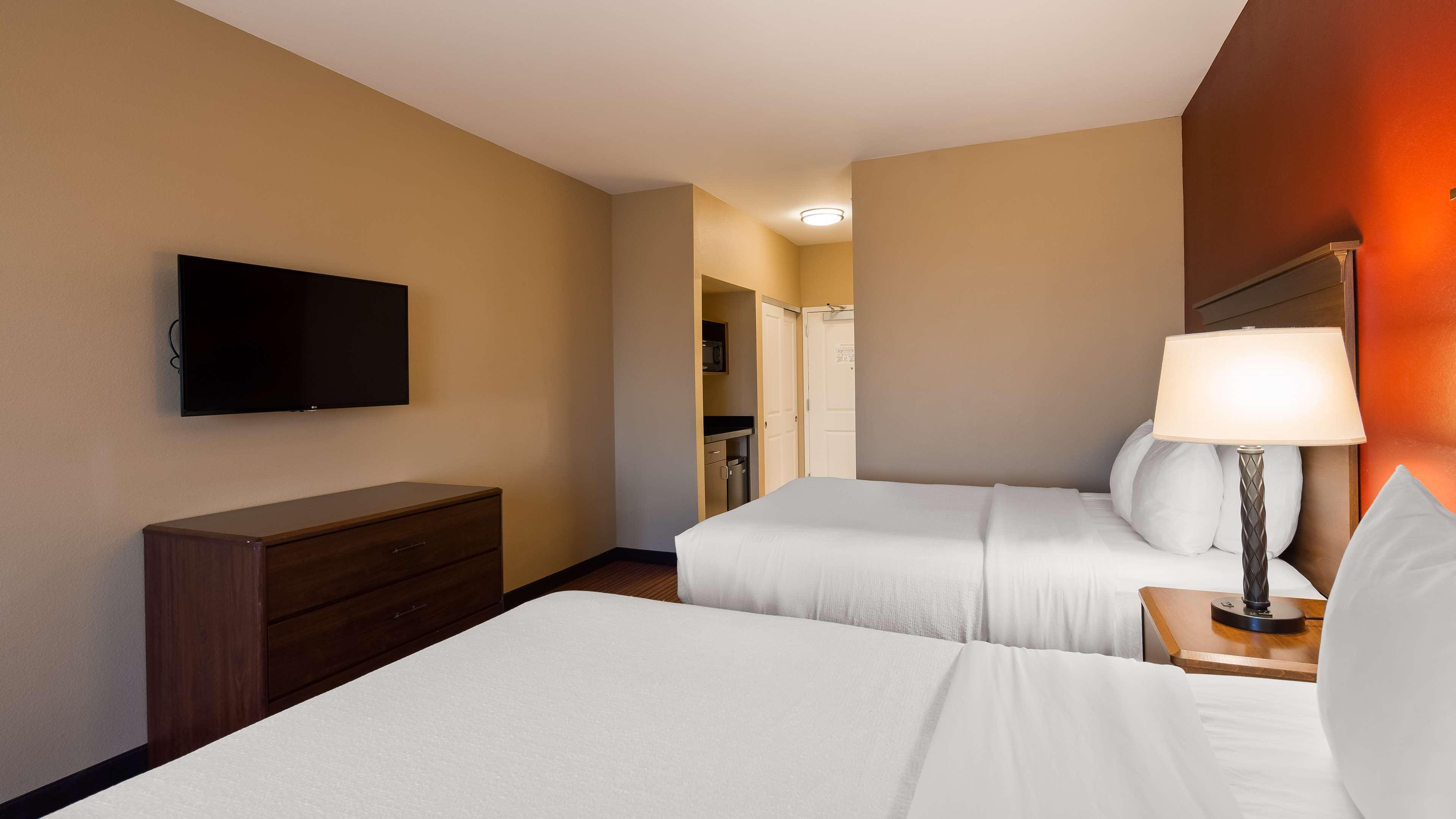 Best Western Plus Hudson Hotel & Suites Exterior photo