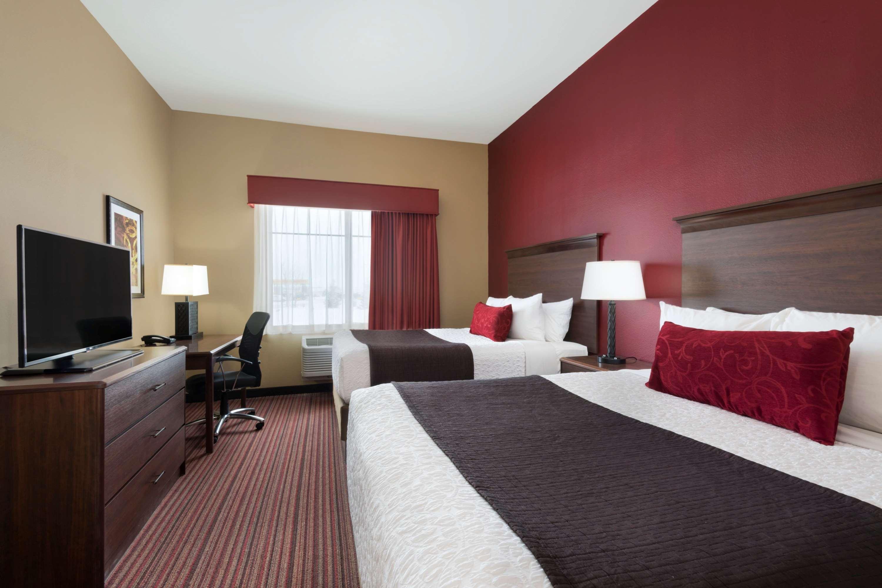 Best Western Plus Hudson Hotel & Suites Exterior photo