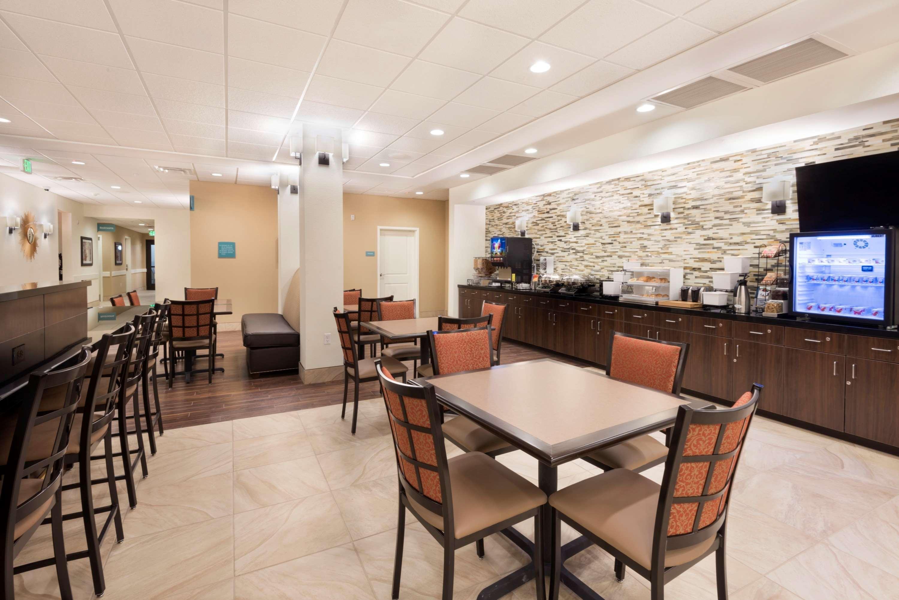 Best Western Plus Hudson Hotel & Suites Exterior photo