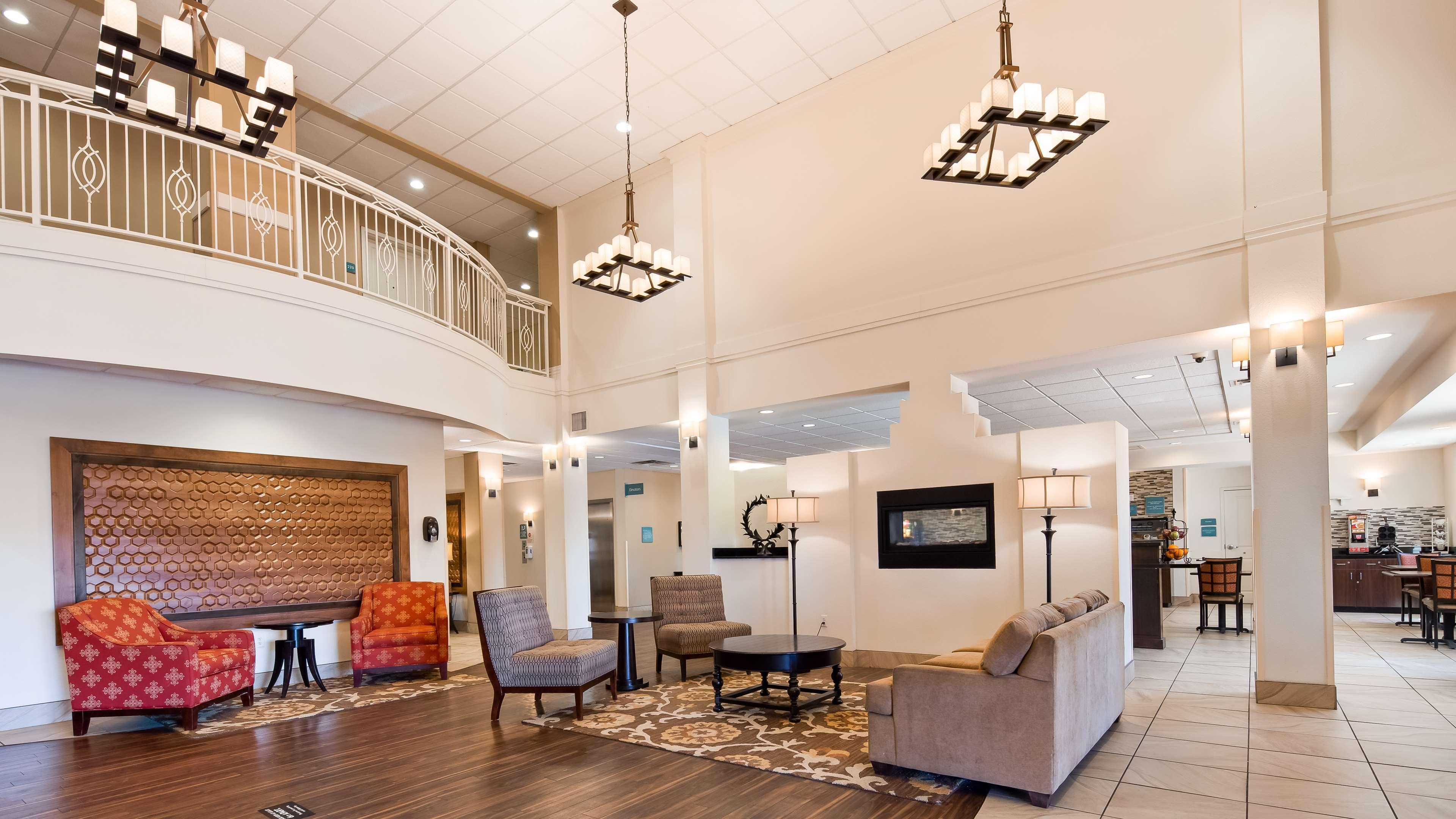 Best Western Plus Hudson Hotel & Suites Exterior photo