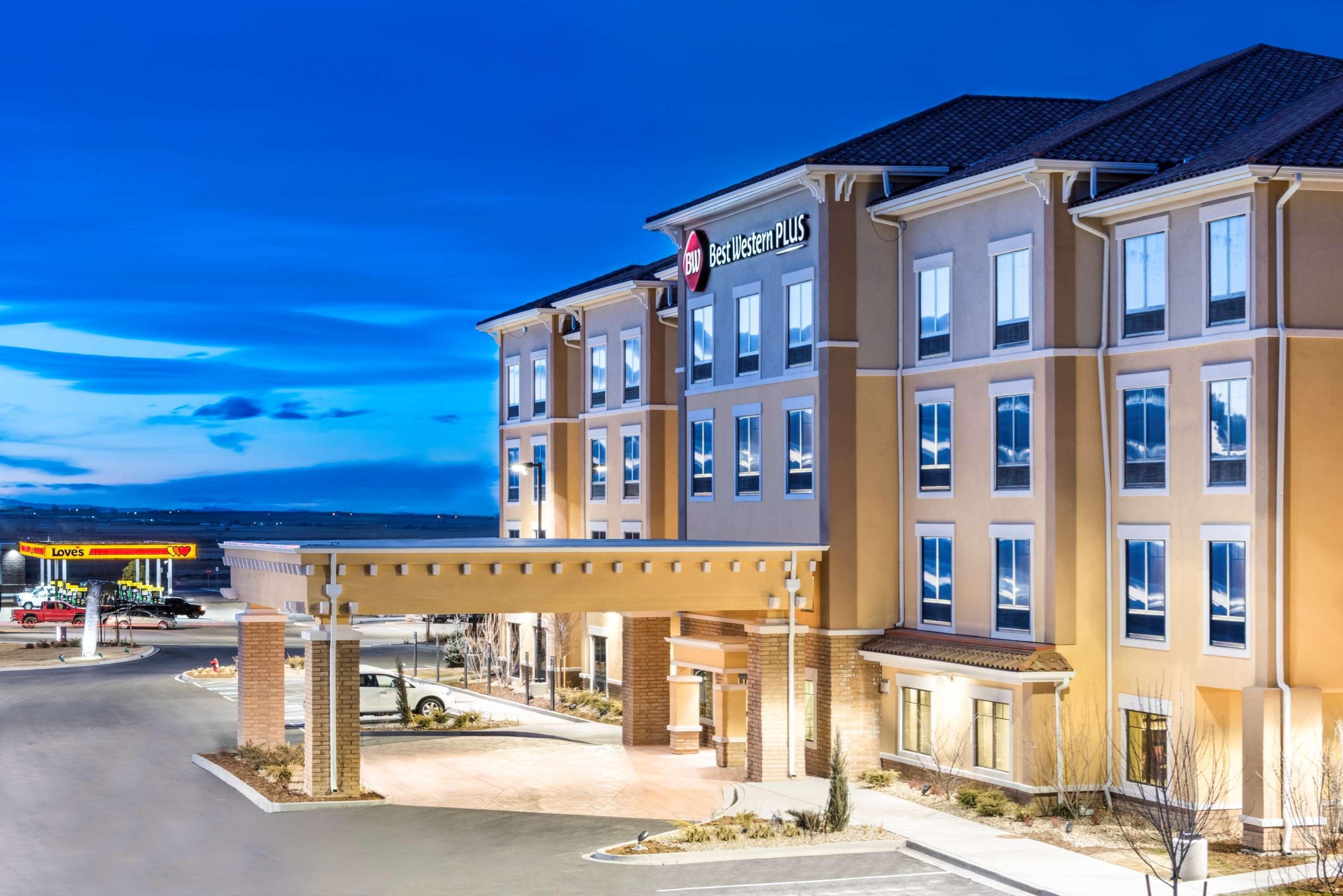 Best Western Plus Hudson Hotel & Suites Exterior photo