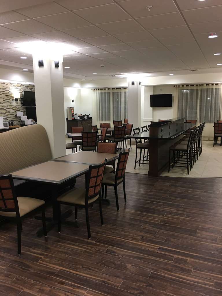 Best Western Plus Hudson Hotel & Suites Restaurant photo