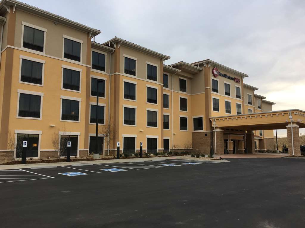 Best Western Plus Hudson Hotel & Suites Exterior photo